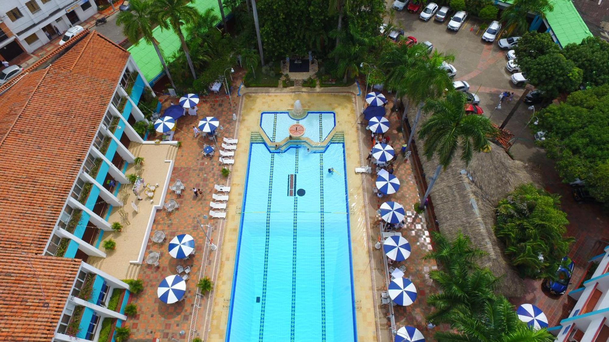 Hotel Bachue Girardot Exteriér fotografie