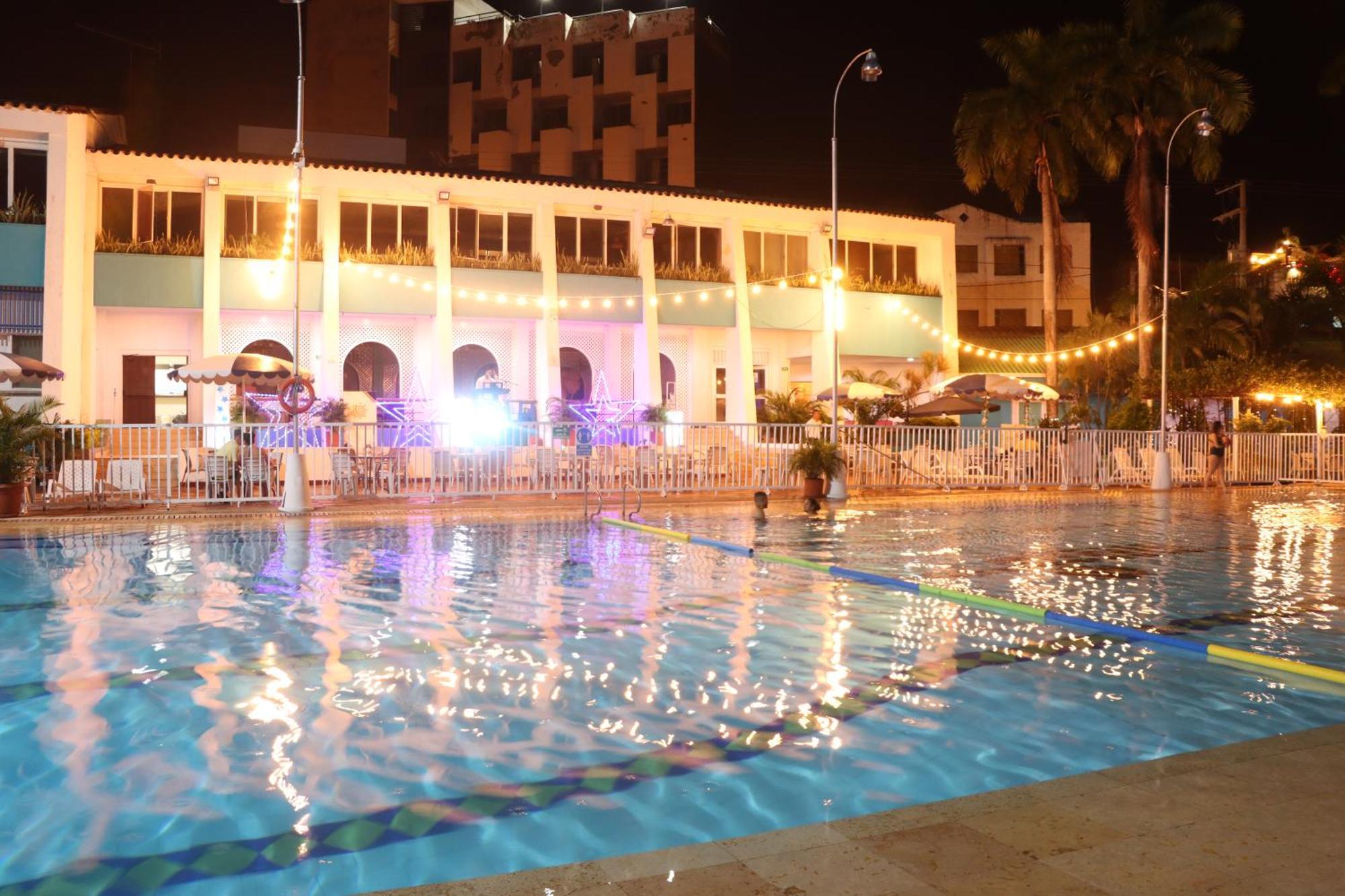 Hotel Bachue Girardot Exteriér fotografie