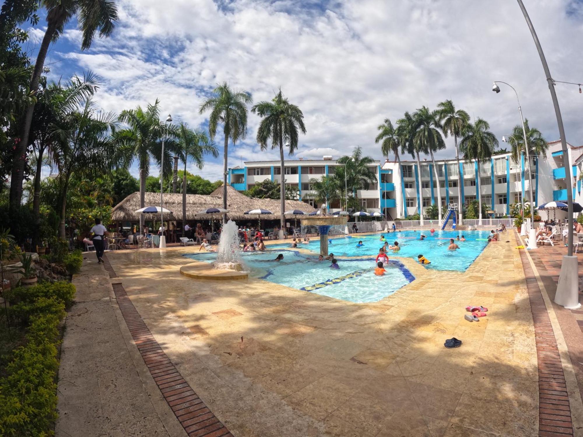 Hotel Bachue Girardot Exteriér fotografie