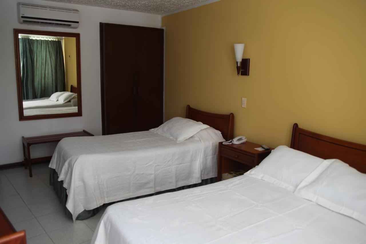 Hotel Bachue Girardot Exteriér fotografie
