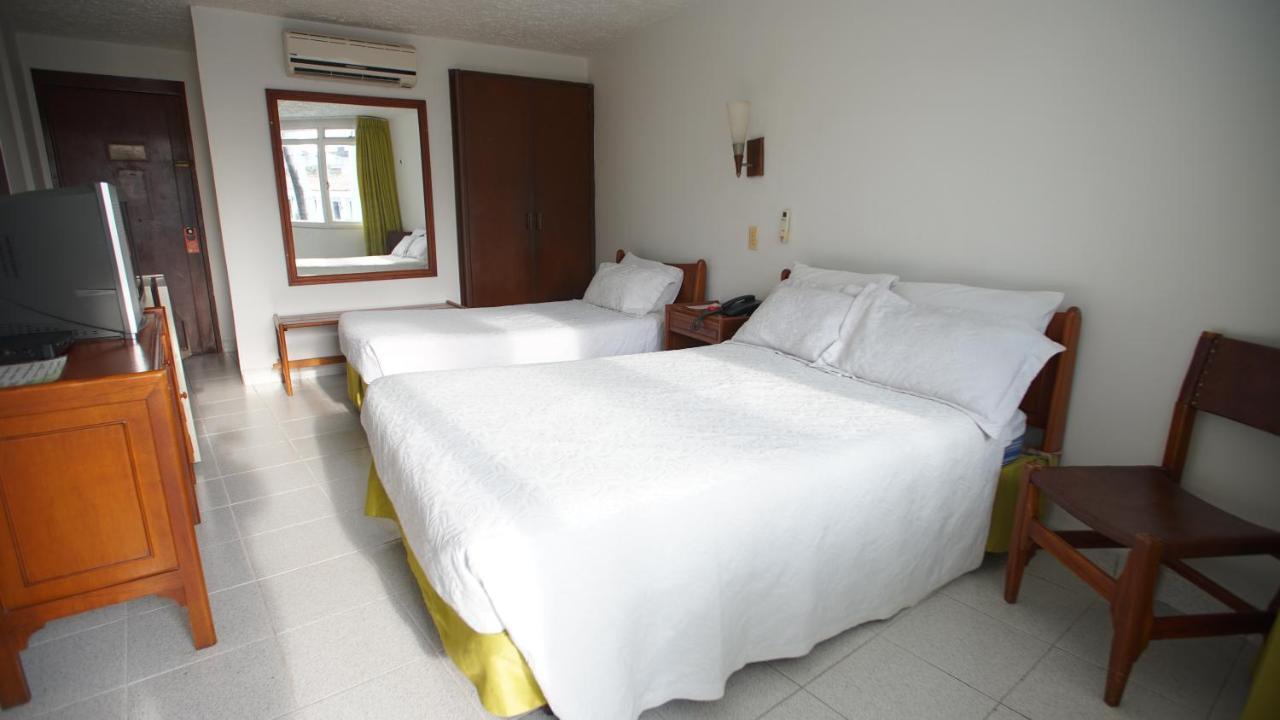 Hotel Bachue Girardot Exteriér fotografie